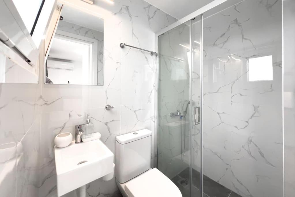 Spacious Penthouse Near Downtown أثينا المظهر الخارجي الصورة